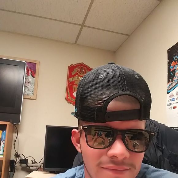 Profile Picture of Erik Pacheco (@elguerito1120) on Poshmark