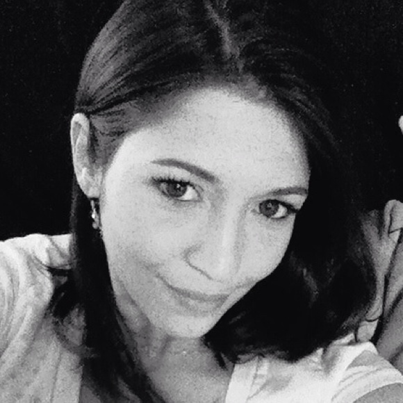 Profile Picture of Ashley Morvant (@ashleymorvant) on Poshmark