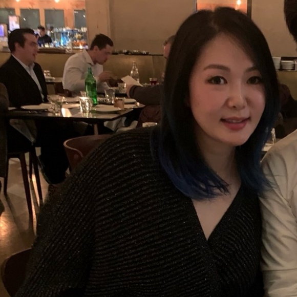 Profile Picture of Cat Kim (@catkim33) on Poshmark