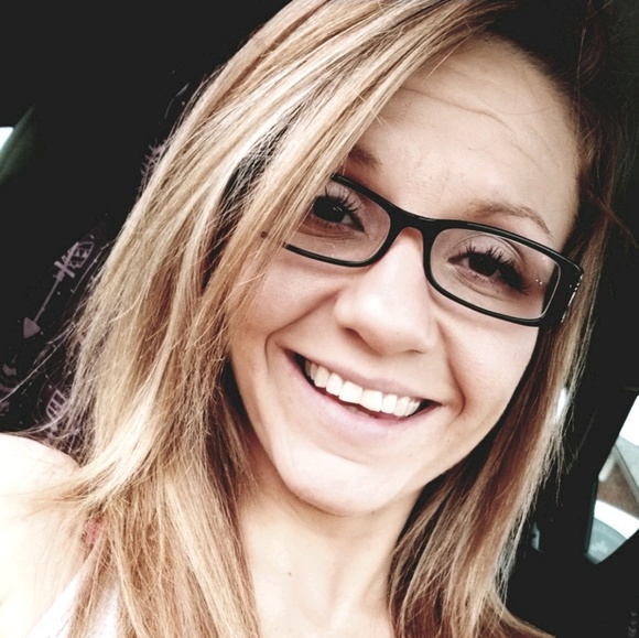 Profile Picture of Kayla Mayabb (@kaylaann1015) on Poshmark