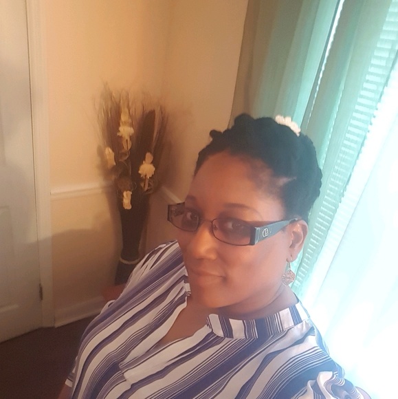 Profile Picture of Henrietta Speed (@msretta88) on Poshmark