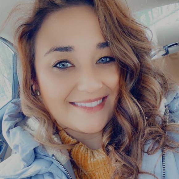 Profile Picture of Kayla Bash (@kaybee0818) on Poshmark