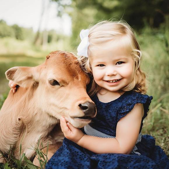 Profile Picture of Katy Slosek (@katyyyy12) on Poshmark