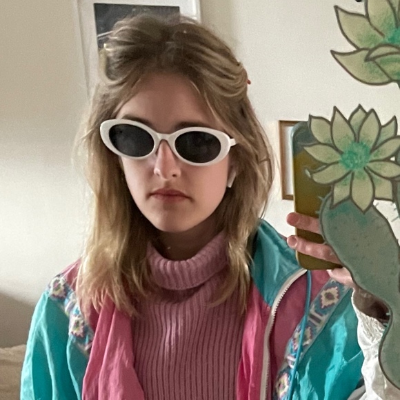 Profile Picture of Kylie Brakeman (@no1goldsgymfan) on Poshmark