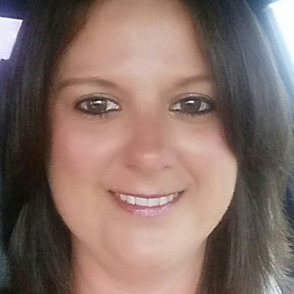 Profile Picture of Penny Compas (@pennycompas) on Poshmark