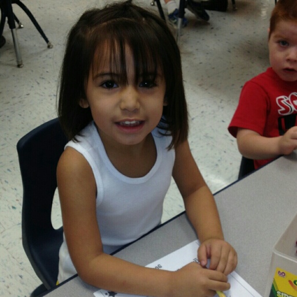 Profile Picture of Julia Martinez (@juliamartinez_) on Poshmark