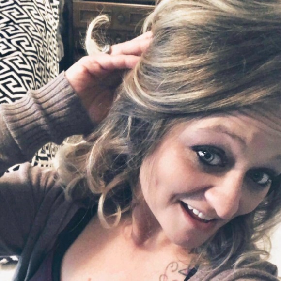 Profile Picture of Chasity Sutton (@cbsutton87) on Poshmark