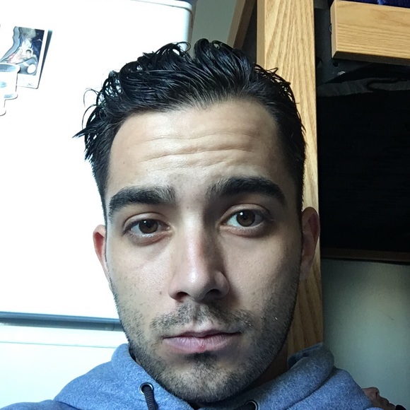 Profile Picture of Chris Schwall (@cschwall5) on Poshmark