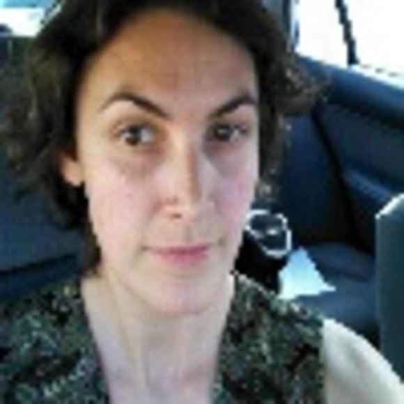 Profile Picture of Cecelia Peers (@cpeers) on Poshmark