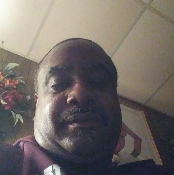 Profile Picture of Robert Frison (@robertfrison4) on Poshmark
