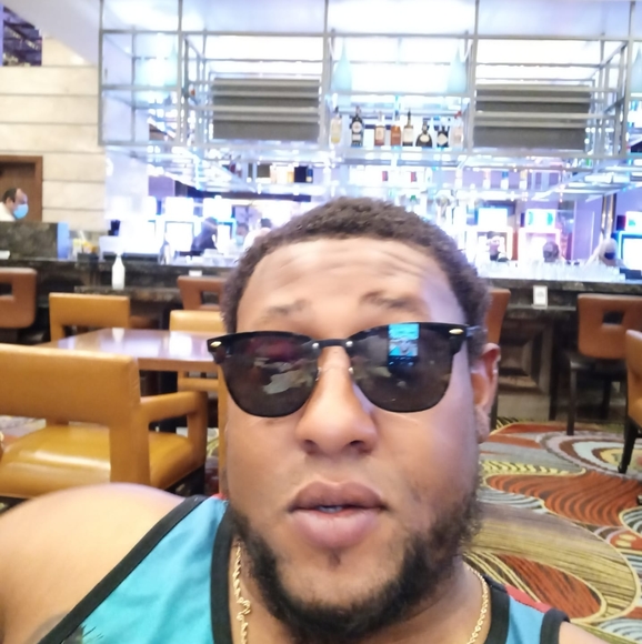 Profile Picture of John Dixon (@john_dixon) on Poshmark