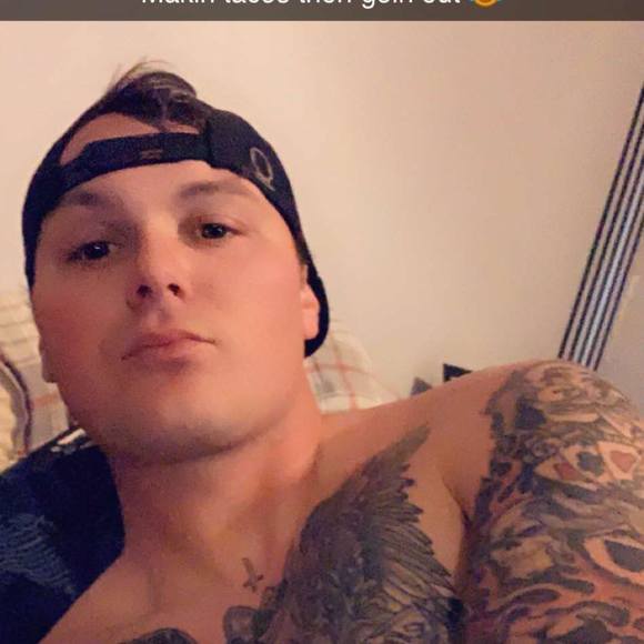 Profile Picture of Kim Hoskins (@kitdool) on Poshmark