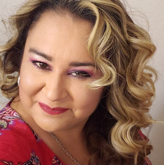 Profile Picture of Cristella Sanchez (@byrdie22) on Poshmark