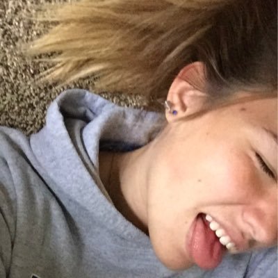 Profile Picture of Scarlette (@Scar_james_16) on Twitter