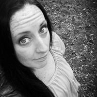 Profile Picture of Kari Moore (@karimoore876) on Twitter