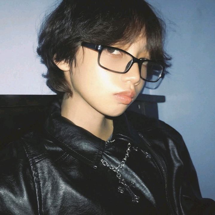 Profile Picture of Chris Chros (@chrischros1) on Tiktok