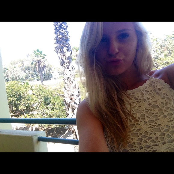 Profile Picture of Holly Kashmer (@hkashmer909) on Poshmark