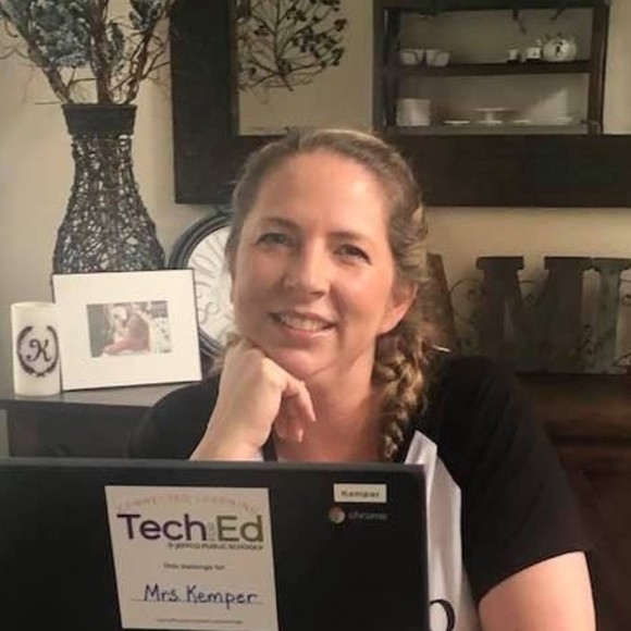 Profile Picture of Brooks Kemper (@andynbrooks) on Poshmark