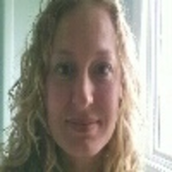 Carrie Paduch - Poshmark Profile Picture of Carrie Paduch (@cpaduch) on Poshmark