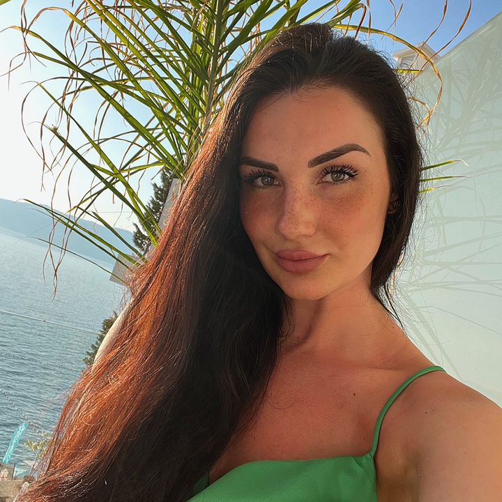Profile Picture of Paula (@paulamtski) on Tiktok