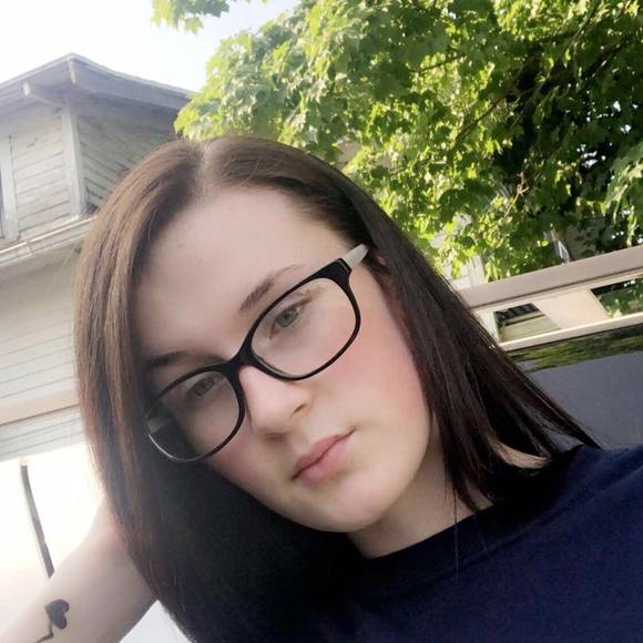 Profile Picture of Kyleigh Jarvis (@kyleighjarvis) on Poshmark