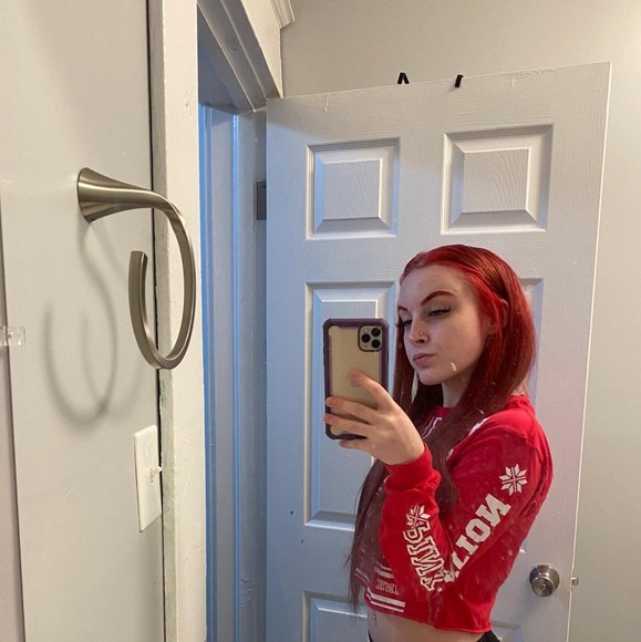 Profile Picture of Bandoo Bandoo (@norahnovia) on Poshmark