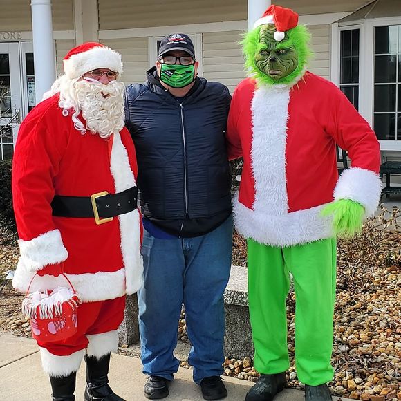 Profile Picture of Michael Torosian (@mikeorosian) on Poshmark