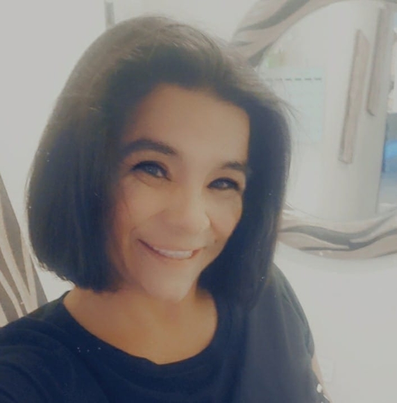 Profile Picture of Argelia Blakeslee (@avblakeslee) on Poshmark