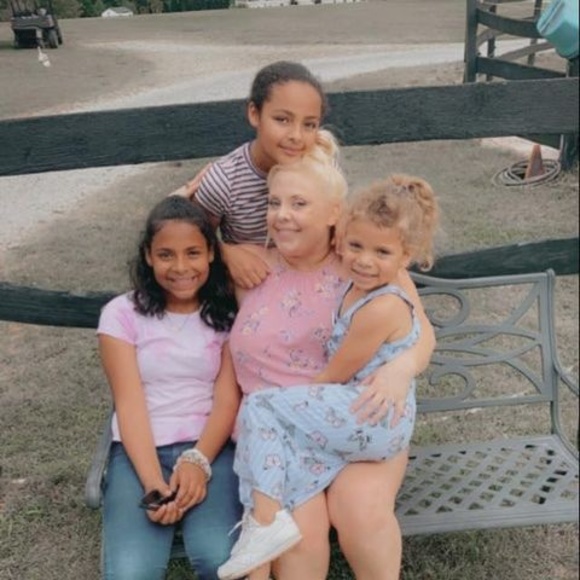 Profile Picture of Brittany Jerose (@brittanyjerose5) on Poshmark