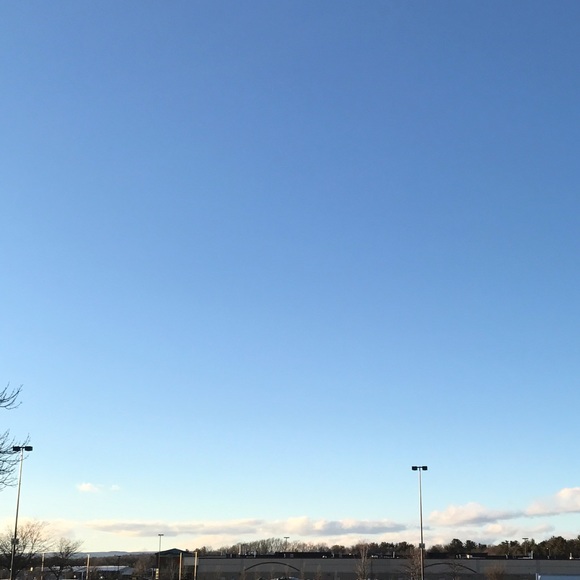 Profile Picture of Tommy Camaj (@tommycamaj2) on Poshmark