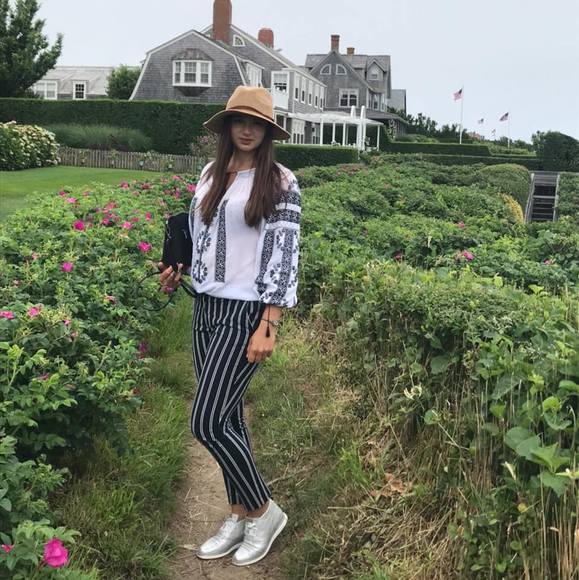 Profile Picture of Lavinia Pascal (@frank3tfg) on Poshmark