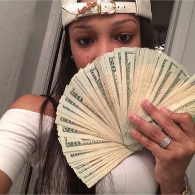 Profile Picture of Mitchy (@MoneyMakinNancy) on Twitter