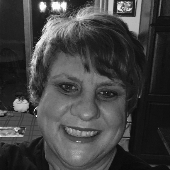 Profile Picture of Cindy Brightly (@cbrightly) on Poshmark