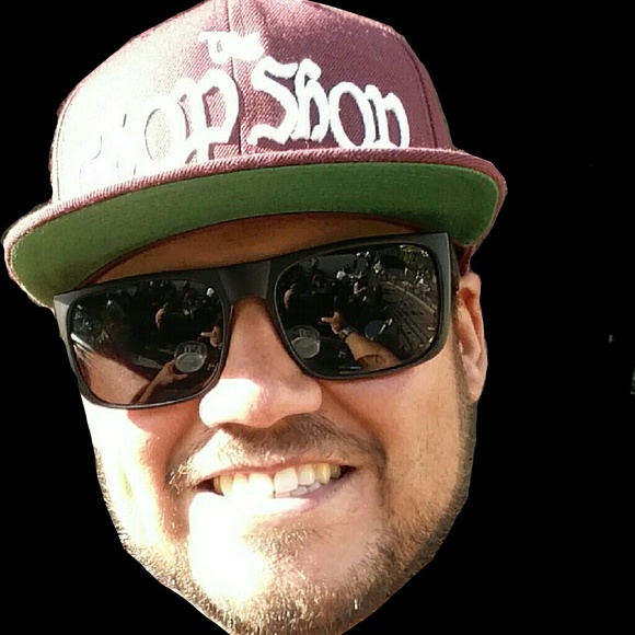 Profile Picture of Mark Palacios (@markcoltmaddy) on Poshmark