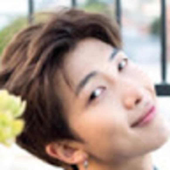 Profile Picture of Hieu Nguyen (@hieunguyen434) on Poshmark