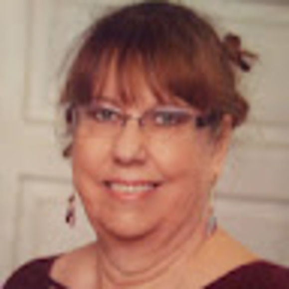 Profile Picture of Pamela Ryan (@disneymompam) on Poshmark