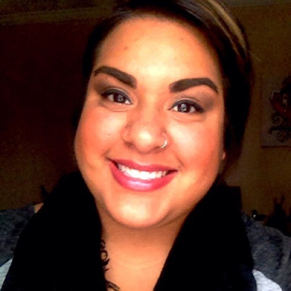 Profile Picture of Mikaela Martinez (@mikimae12) on Poshmark