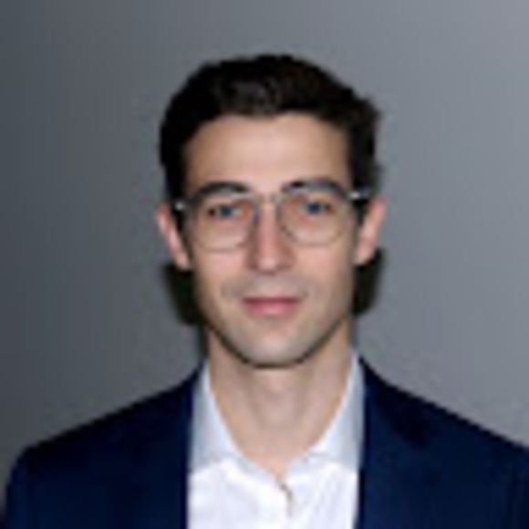 Profile Picture of Michael Weinstein (@michaelweins931) on Poshmark