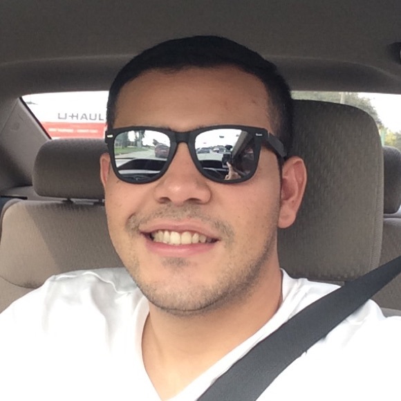 Profile Picture of Daniel Cabeza (@dnlcabeza) on Poshmark
