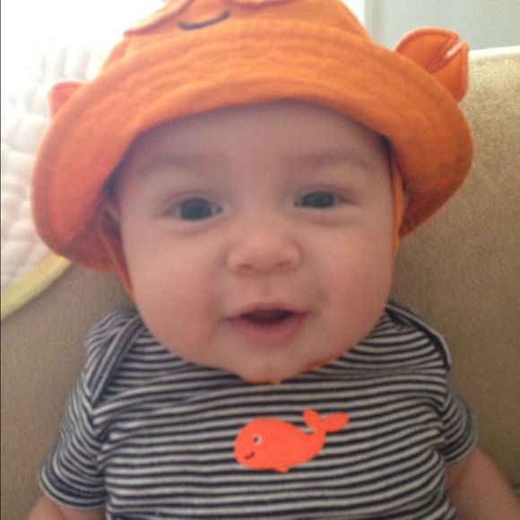 Profile Picture of Wendi Schmelter (@wendischmelter) on Poshmark