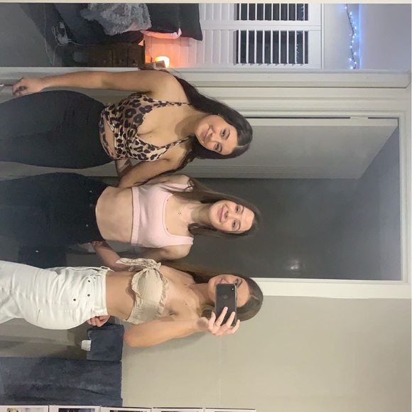 Profile Picture of Ruby Crowe (@rubycrowe) on Poshmark
