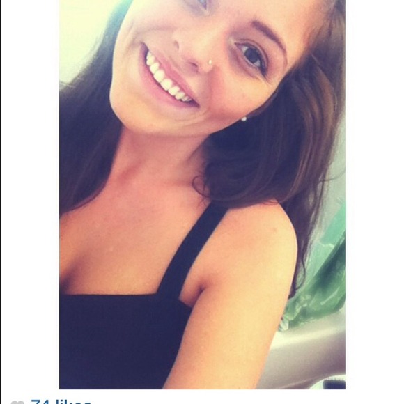 Profile Picture of Erica Arbes (@eriicaaah) on Poshmark