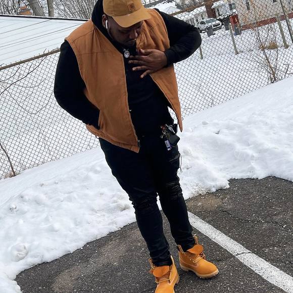 Profile Picture of Chris Gee (@blesseduo) on Poshmark