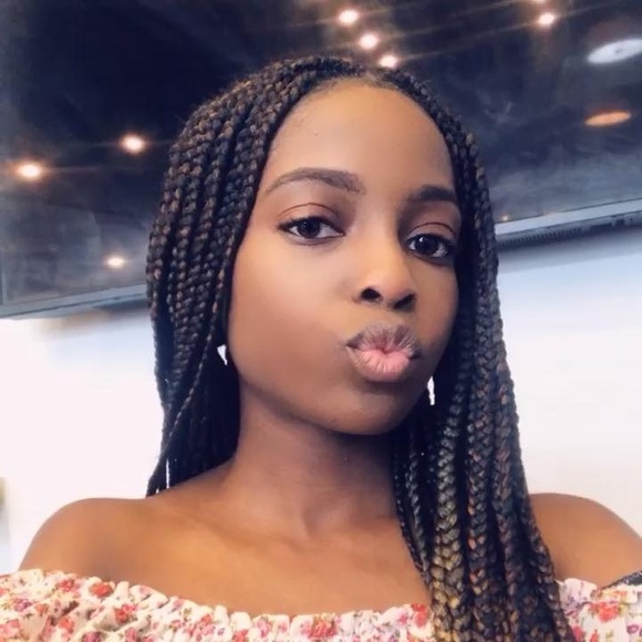 Profile Picture of Joy Bates (@joyb333) on Poshmark