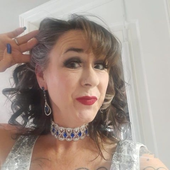 Profile Picture of Lisa Sheets (@happylooker) on Poshmark