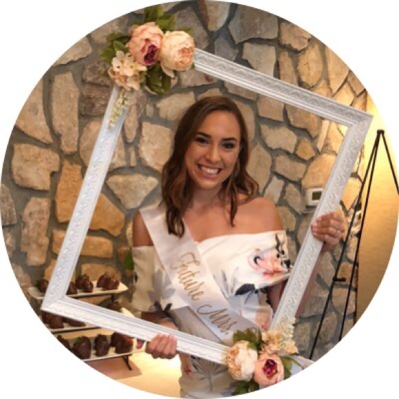 Profile Photo of Alyssa Mumley (@alyssamumley) on Poshmark