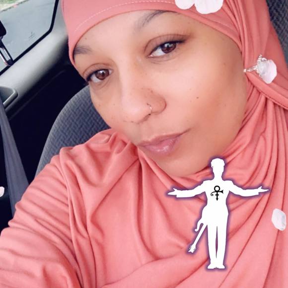 Profile Picture of Maria Allday (@mariaoler36) on Poshmark