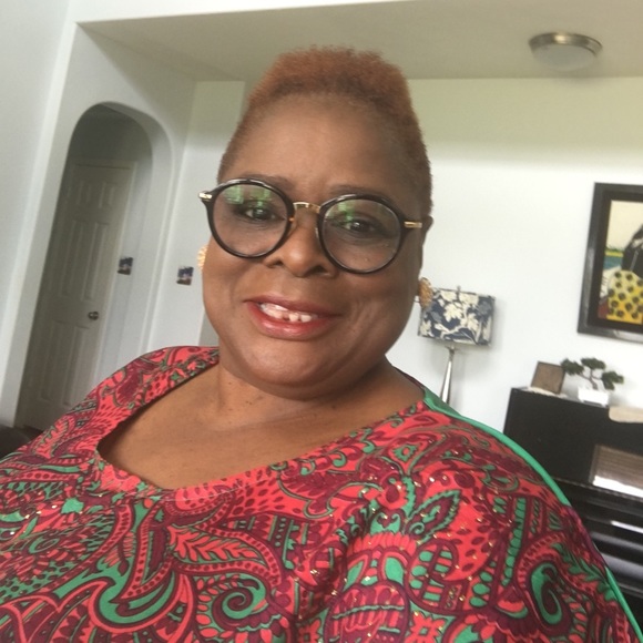 Profile Picture of Dolapo Kotun (@dkotun) on Poshmark