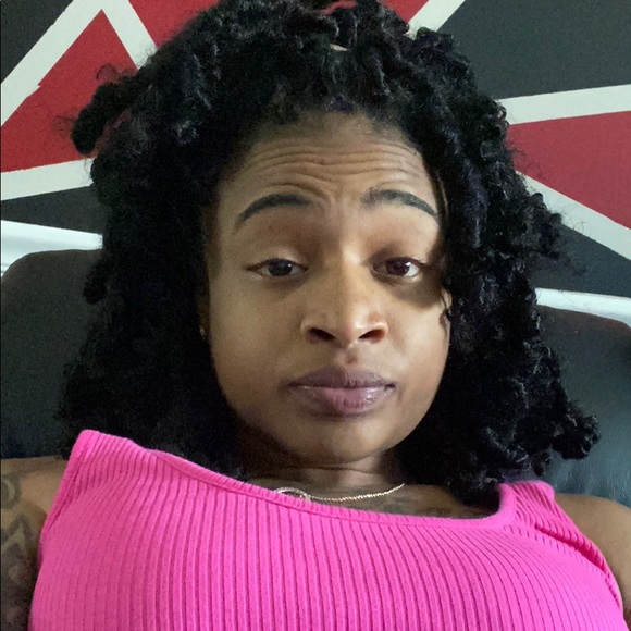 Profile Picture of Jazmine Poole (@jazminepoole) on Poshmark