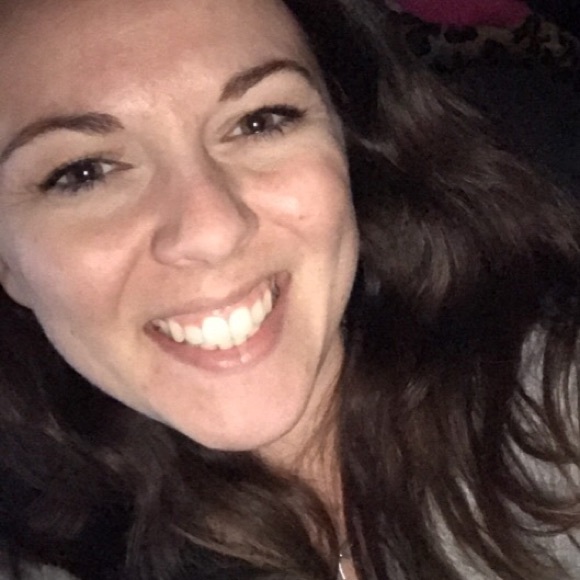Profile Picture of Kaitlyn Gokee (@kvgokee) on Poshmark